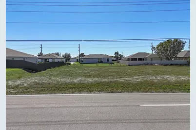 2002 Kismet Pkwy W, Cape Coral, FL 33993 - Photo 3