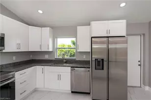 3318 Clearview Cir, Labelle, FL 33935 - Photo 21