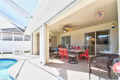 2201 SE 17th Pl, Cape Coral, FL 33990 - Photo 31