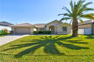 2201 SE 17th Pl, Cape Coral, FL 33990 - Photo 35