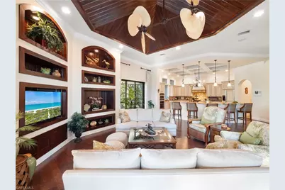 1265 Canterbury Dr, Fort Myers, FL 33901 - Photo 11