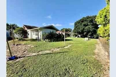 9 Palm Blvd, Lehigh Acres, FL 33936 - Photo 23