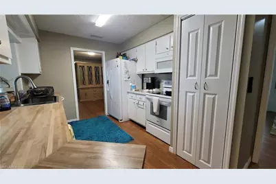 1642 SE 39th Ter, Cape Coral, FL 33904 - Photo 7