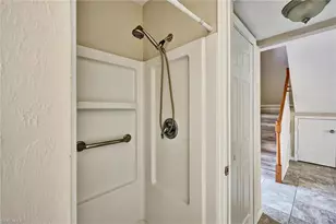 4265 Island Cir, Fort Myers, FL 33919 - Photo 9