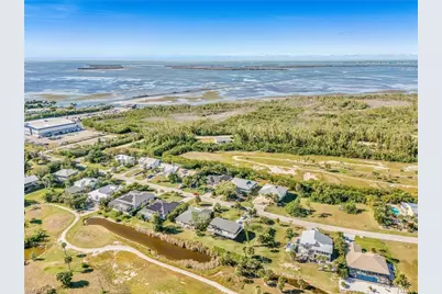 14112 Clubhouse Dr, Bokeelia, FL 33922 - Photo 17