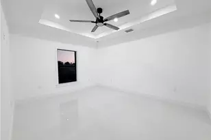 844 Millpond St E, Lehigh Acres, FL 33974 - Photo 13