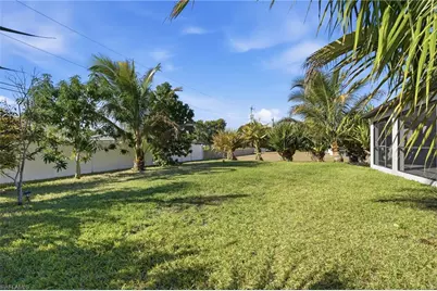 110 SE 39th St, Cape Coral, FL 33904 - Photo 35