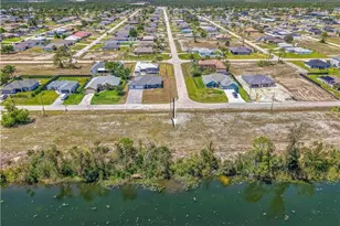 2002 NW 27th St, Cape Coral, FL 33993 - Photo 7