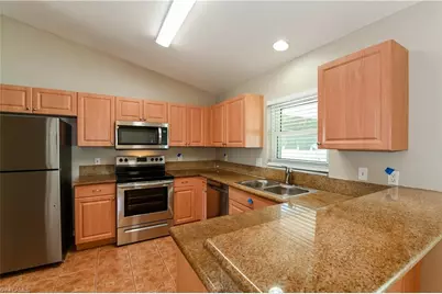 600 SW 18th Ter, Cape Coral, FL 33991 - Photo 5