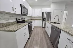 8059 Sherwood Cir, Labelle, FL 33935 - Photo 5