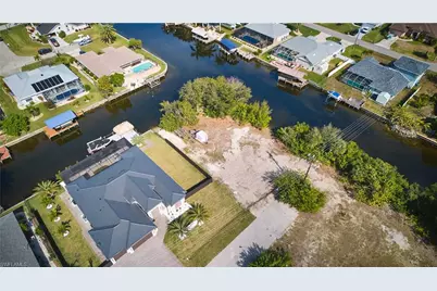 201 SW 40th St, Cape Coral, FL 33914 - Photo 23