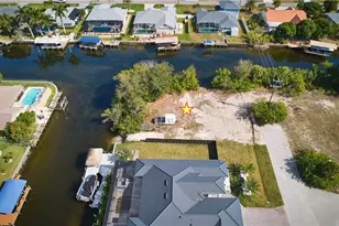 201 SW 40th St, Cape Coral, FL 33914 - Photo 7