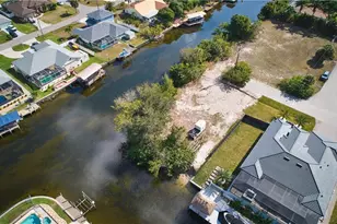 201 SW 40th St, Cape Coral, FL 33914 - Photo 27