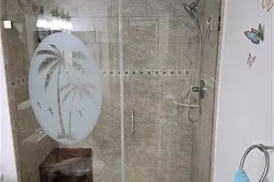 1210 Wildwood Lakes Blvd, Naples, FL 34104 - Photo 15