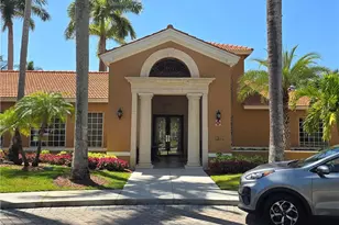 1210 Wildwood Lakes Blvd, Naples, FL 34104 - Photo 33