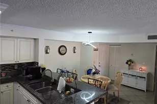 1210 Wildwood Lakes Blvd, Naples, FL 34104 - Photo 23