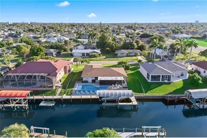 109 SE 40th Ter, Cape Coral, FL 33904 - Photo 5