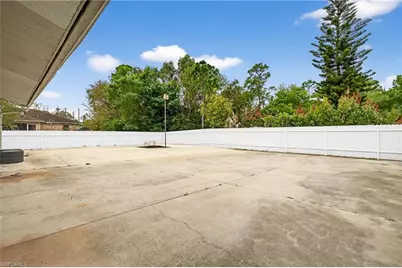 2807 52nd St SW, Lehigh Acres, FL 33976 - Photo 23
