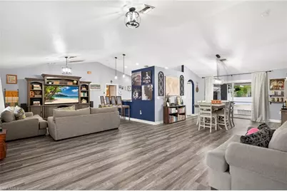 2807 52nd St SW, Lehigh Acres, FL 33976 - Photo 3