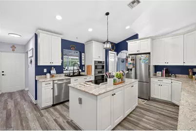 2807 52nd St SW, Lehigh Acres, FL 33976 - Photo 11