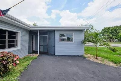 4370 Deleon St, Fort Myers, FL 33901 - Photo 3