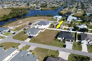 127 SW 31st Pl, Cape Coral, FL 33991 - Photo 3