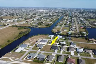 127 SW 31st Pl, Cape Coral, FL 33991 - Photo 5