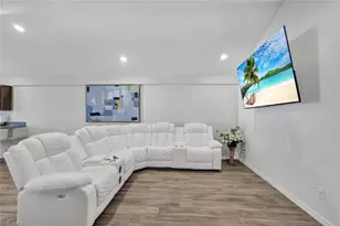 3823 SW 8th Ct, Cape Coral, FL 33914 - Photo 5