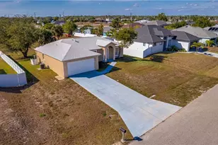 2102 NE 17th Ave, Cape Coral, FL 33909 - Photo 25