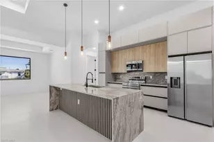 1015 SW 8th Ct, Cape Coral, FL 33991 - Photo 7