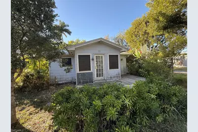 77 Oak St, North Fort Myers, FL 33903 - Photo 3