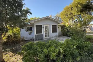 77 Oak St, North Fort Myers, FL 33903 - Photo 3