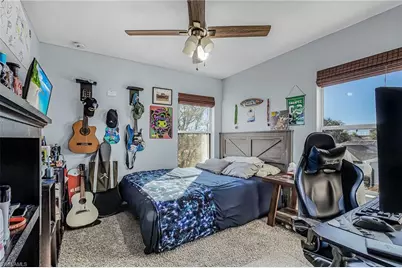 1422 NE 9th Ter, Cape Coral, FL 33909 - Photo 15