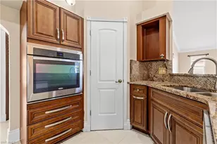 329 NE 9th St, Cape Coral, FL 33909 - Photo 5