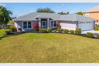 20 NE 8th Pl, Cape Coral, FL 33909 - Photo 3