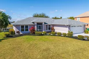 20 NE 8th Pl, Cape Coral, FL 33909 - Photo 3