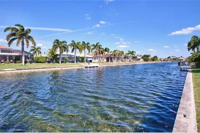 401 SE 23rd Ter, Cape Coral, FL 33990 - Photo 21