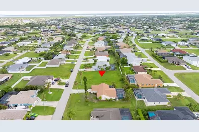 2247 SW 27th St, Cape Coral, FL 33914 - Photo 7