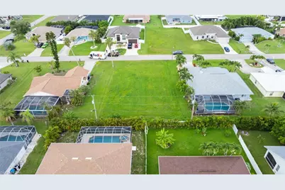 2247 SW 27th St, Cape Coral, FL 33914 - Photo 5
