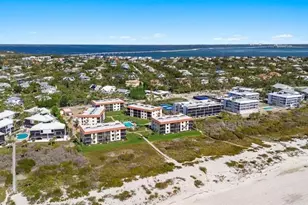 671 E Gulf Dr, Sanibel, FL 33957 - Photo 9