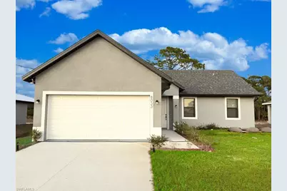 8033 Melody Cir, Labelle, FL 33935 - Photo 1