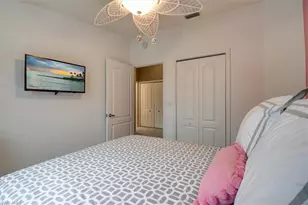 182 Newport Dr, Naples, FL 34114 - Photo 15