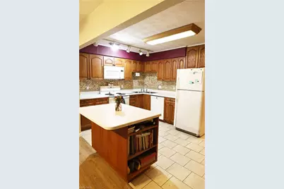 253 W Mariana Ave, North Fort Myers, FL 33903 - Photo 9