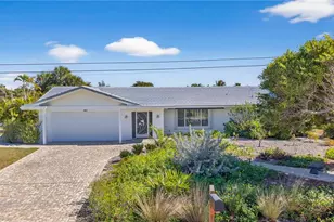 952 Kings Crown Dr, Sanibel, FL 33957 - Photo 1