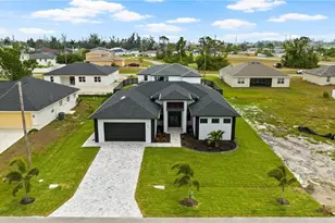 503 SW 26th Ave, Cape Coral, FL 33991 - Photo 3