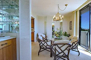 10851 Gulf Shore Dr, Naples, FL 34108 - Photo 9