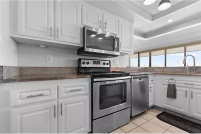 5665 Trailwinds Dr #621, Fort Myers, FL 33907 - Photo 9