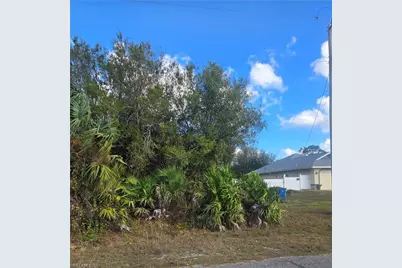 618 Lake Ave, Lehigh Acres, FL 33972 - Photo 5