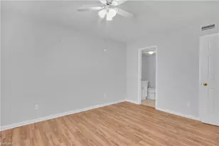 4617 Bayshore Dr, Naples, FL 34112 - Photo 23