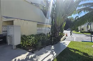 4617 Bayshore Dr, Naples, FL 34112 - Photo 25